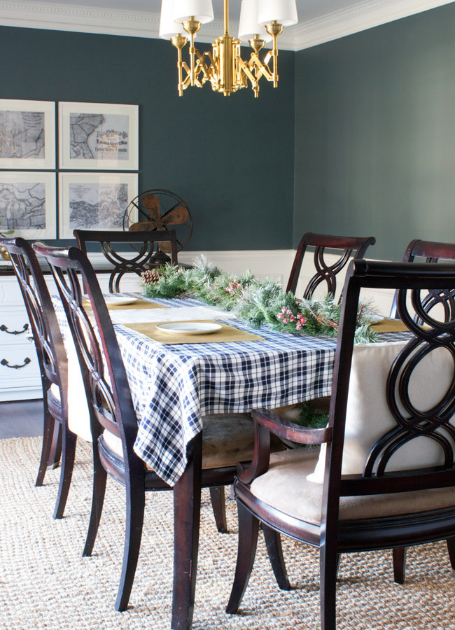 Holiday decor in the dining room from At Home.