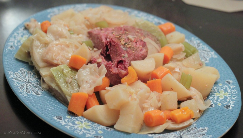 New Years Slow Cooker Corned Beef &amp; Cabbage {Free Printable Recipe Card ...