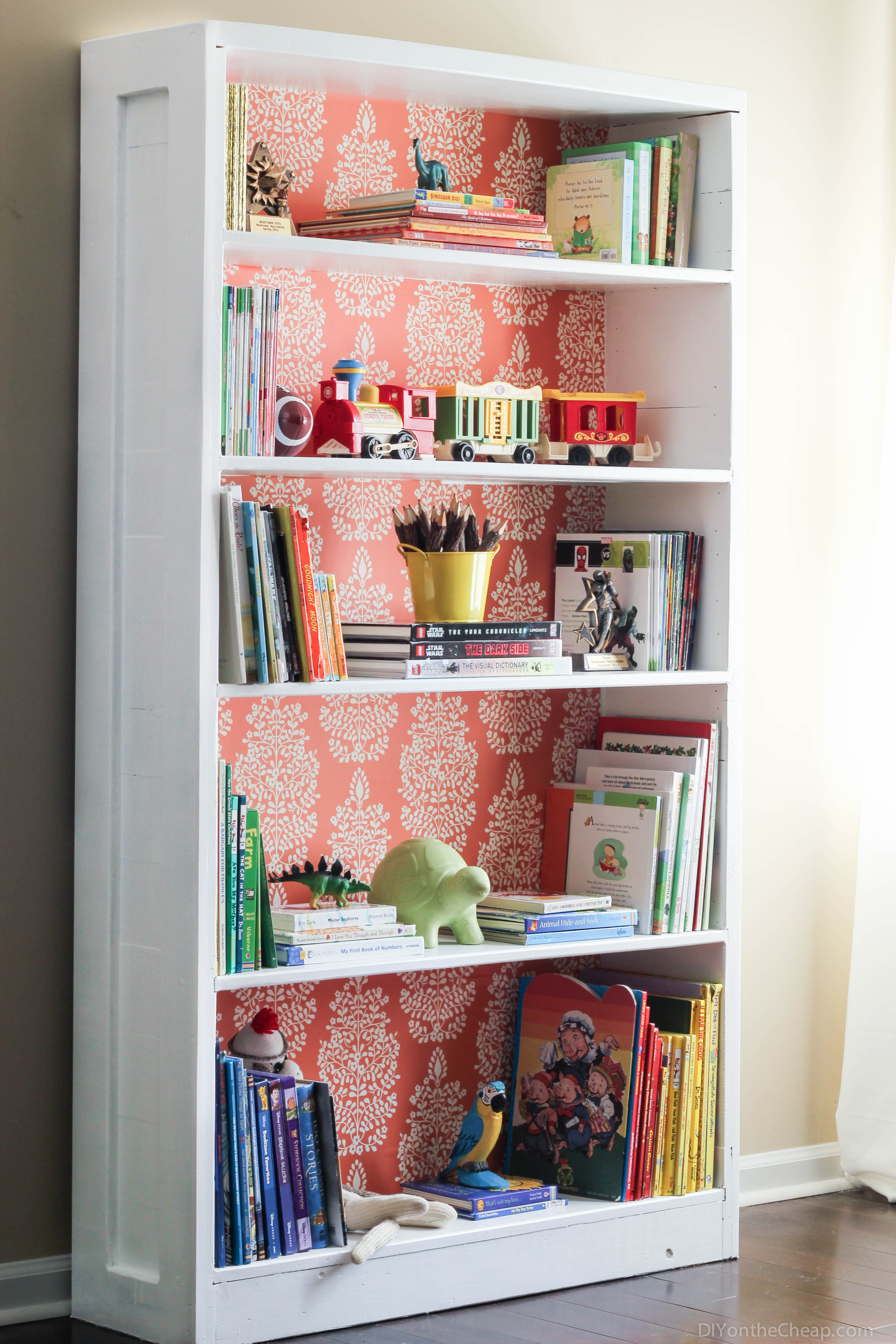 Bookshelf Makeover: Before & After