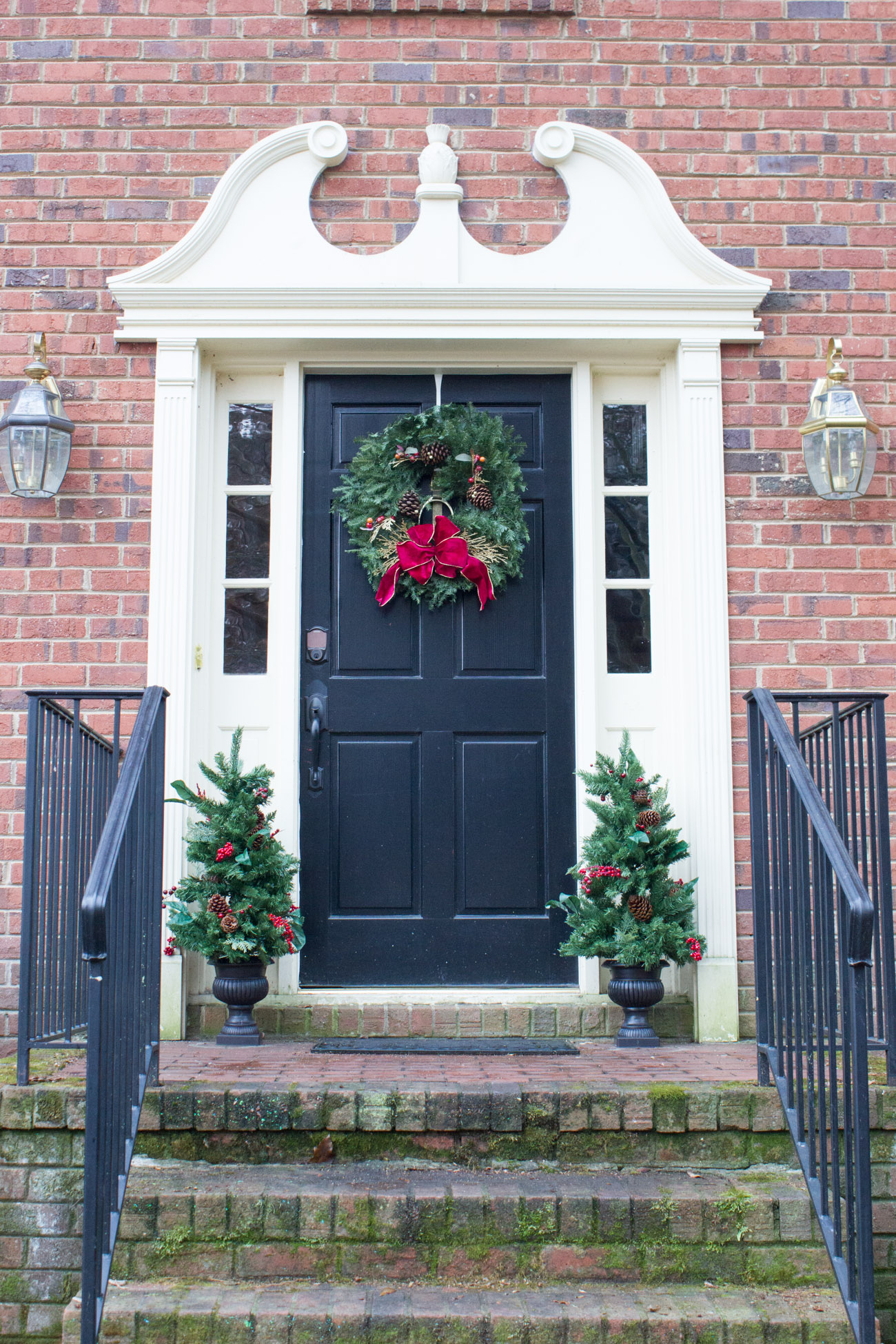 Our Christmas Porch & Entryway {Welcome Home Blog Tour} - Erin Spain