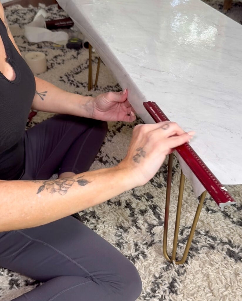 How to make a DIY faux marble coffee table