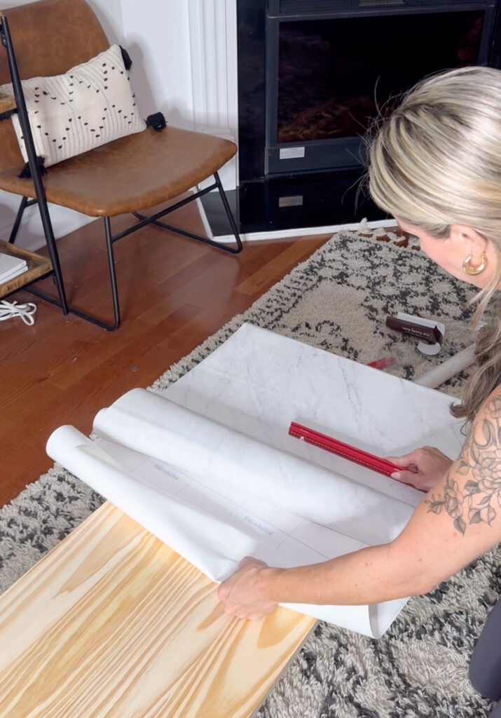 How to make a DIY faux marble coffee table