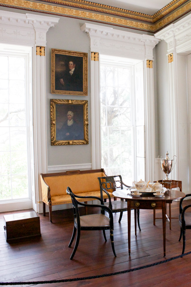 Check out this home tour of the breathtaking historic Nathaniel Russell House in Charleston, SC.