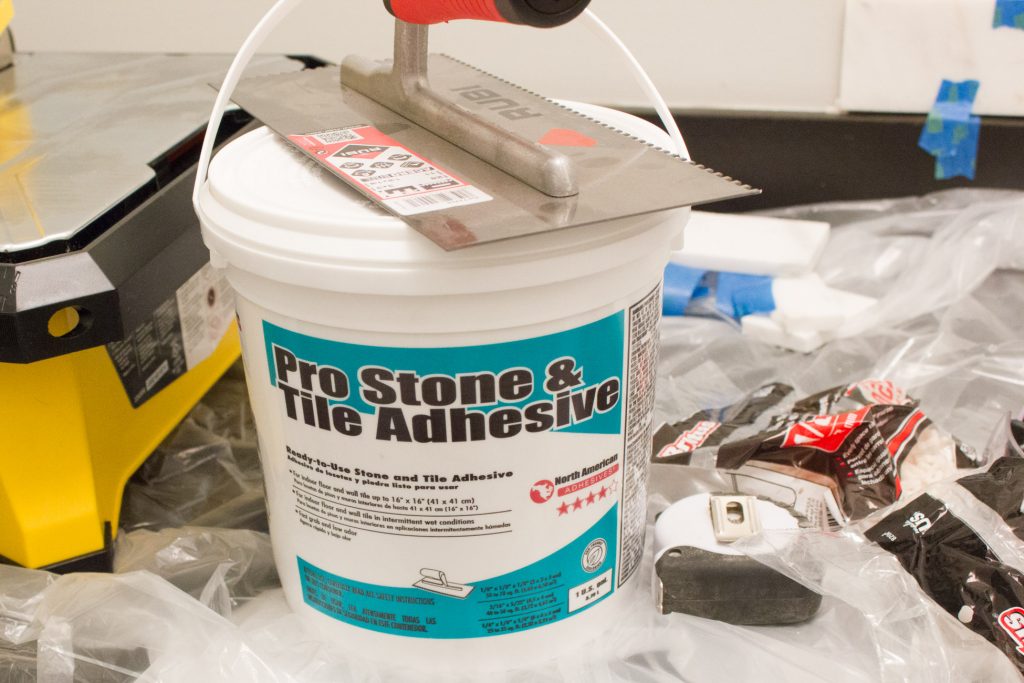 This is SO helpful! If you're thinking of installing marble subway tile, this list of tiling tips are a MUST read!