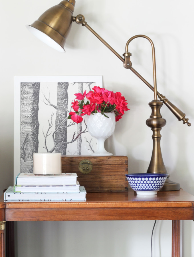 How to Create a Vignette {Tips & Tricks} via Erin Spain of DIYontheCheap.com.