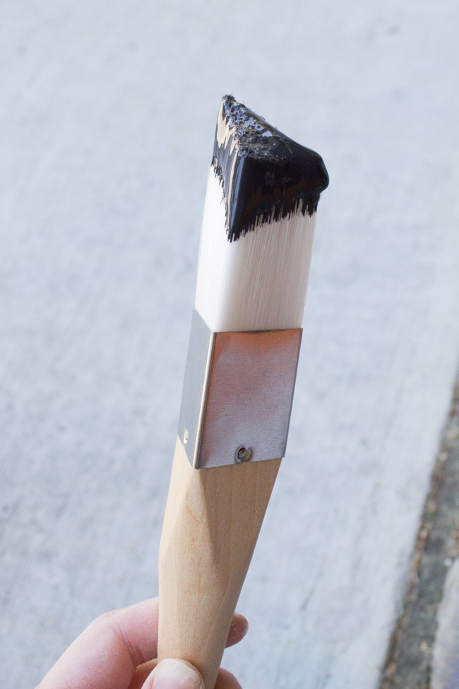 The Zibra Triangle Brush is by far the best paintbrush for corners, trim, nooks and crannies. Find out all about it at ErinSpain.com!
